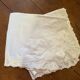 Paire taies d oreiller broderie anglaise.