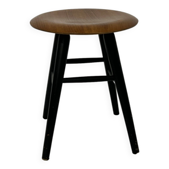 Ilmari Tapiovaara designer stool for Nesto, 1950s