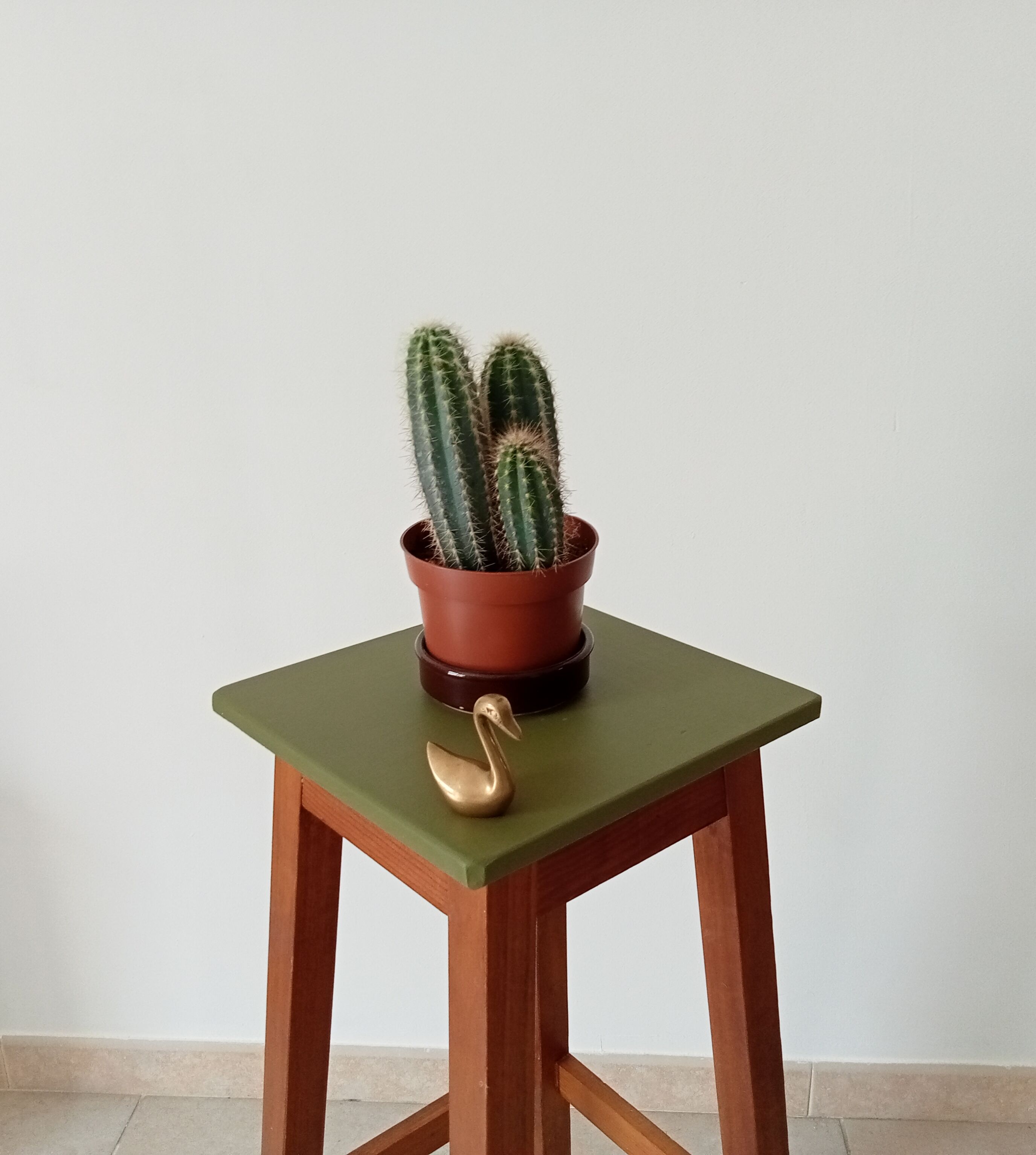 Vintage solid wood high stool
