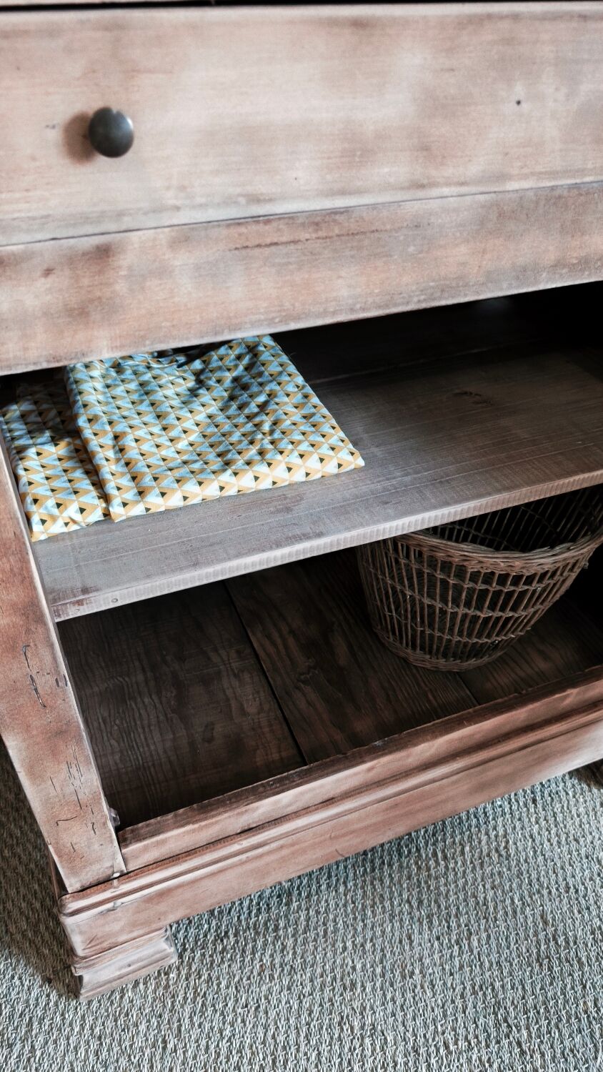 Wardrobe / standing man