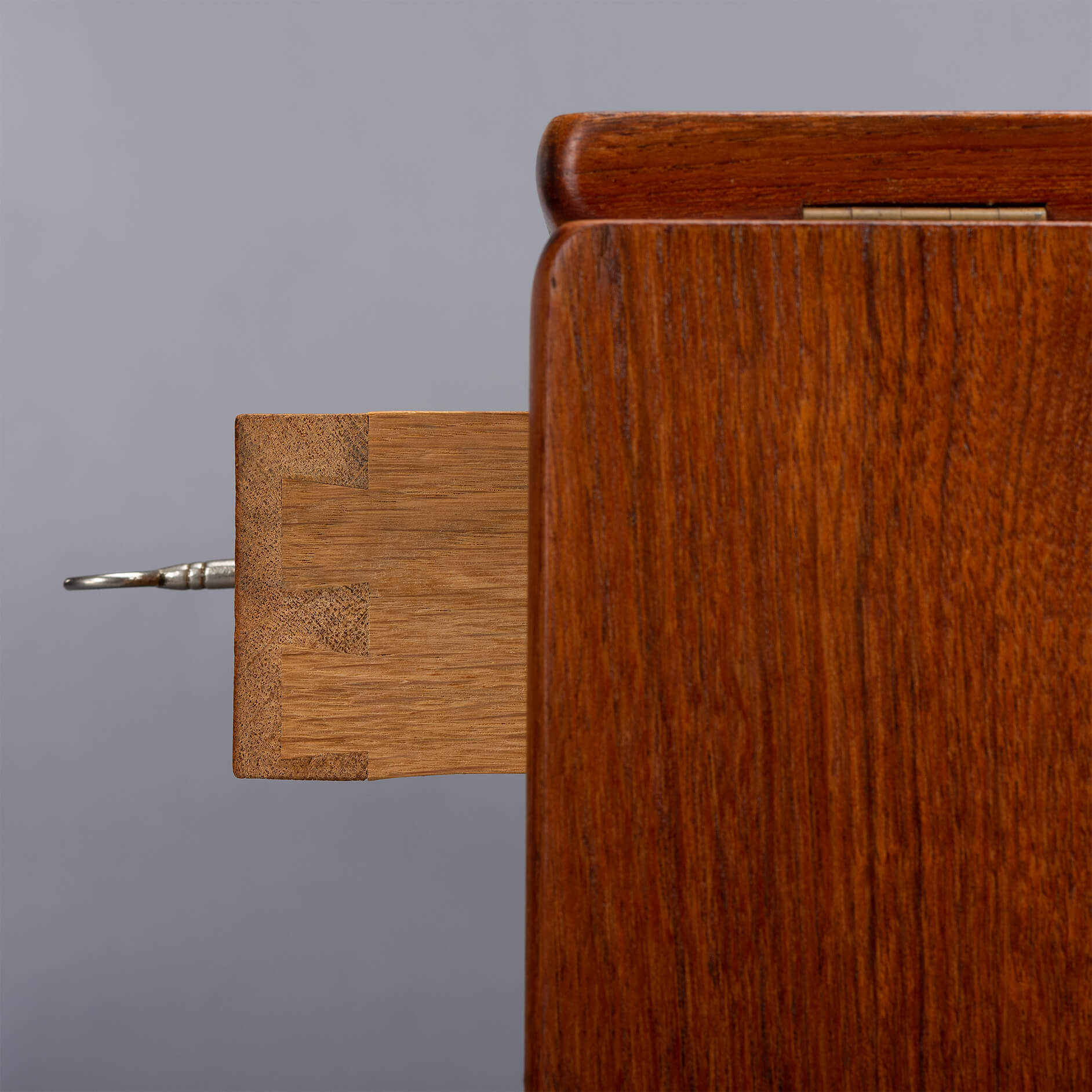 Design midcentury modern desk AT-305 by Hans J. Wegner for Andreas Tuck, 1950s
