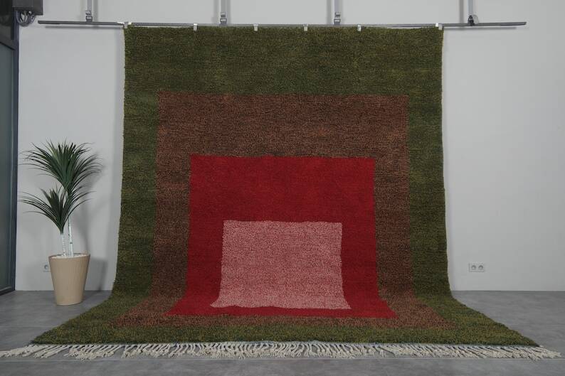 Authentic handwoven natural wool rug, size 200/300 cm.