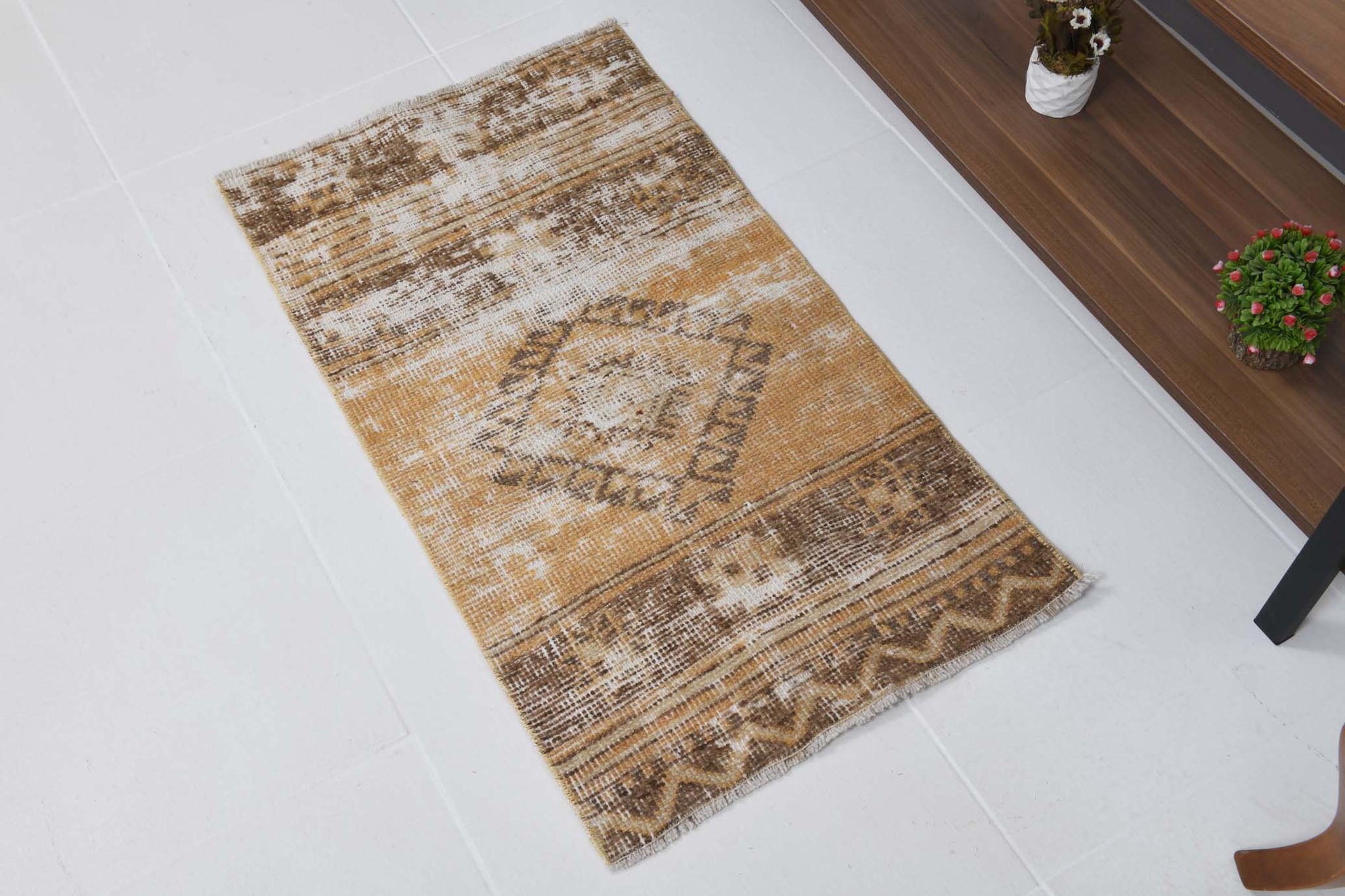 Tapis en laine 92x52cm fait à la main