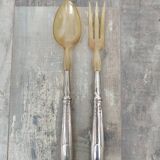 Salad servers