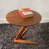 Unstructured side table
