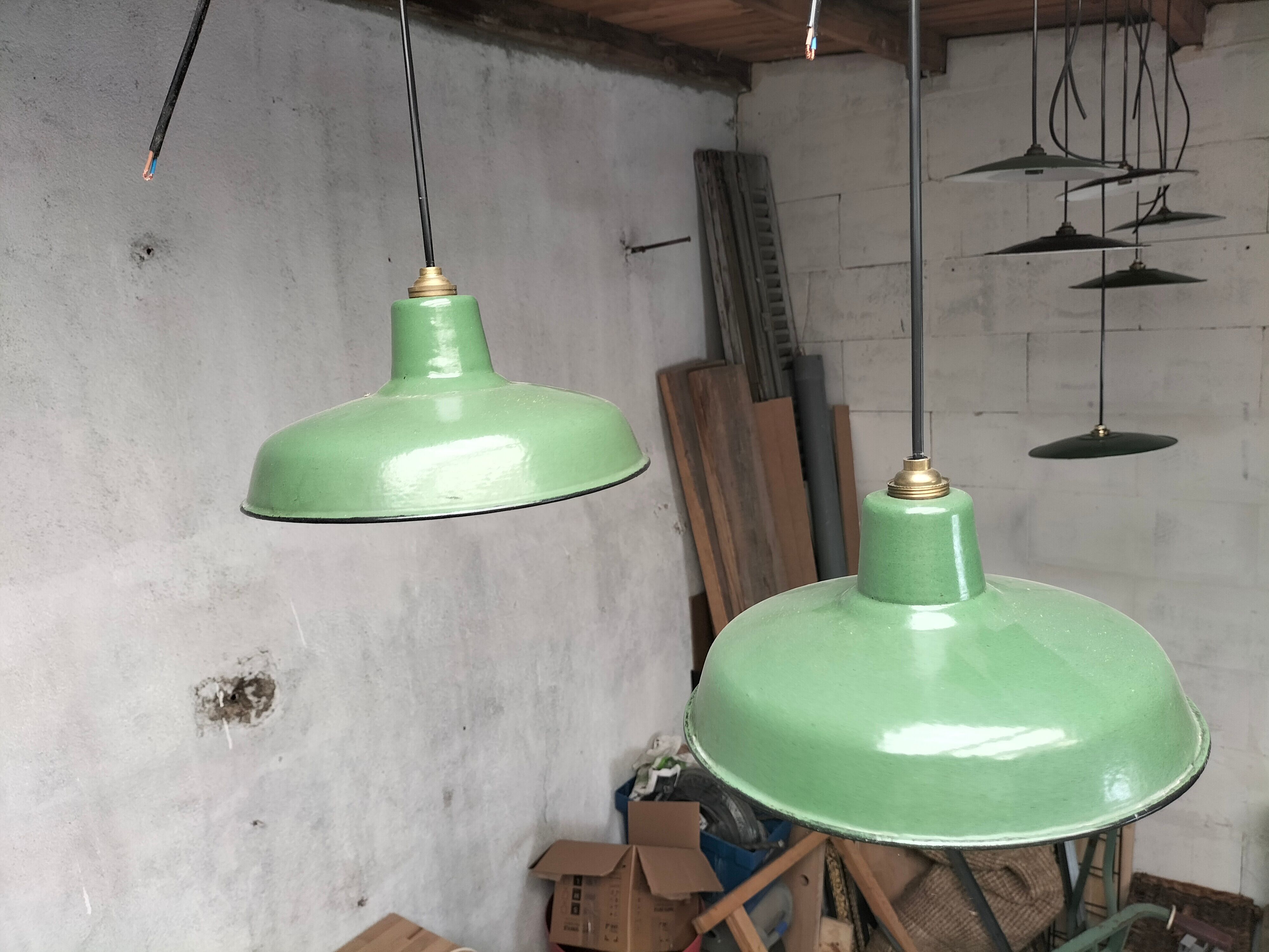 Paire de lampes industrielles