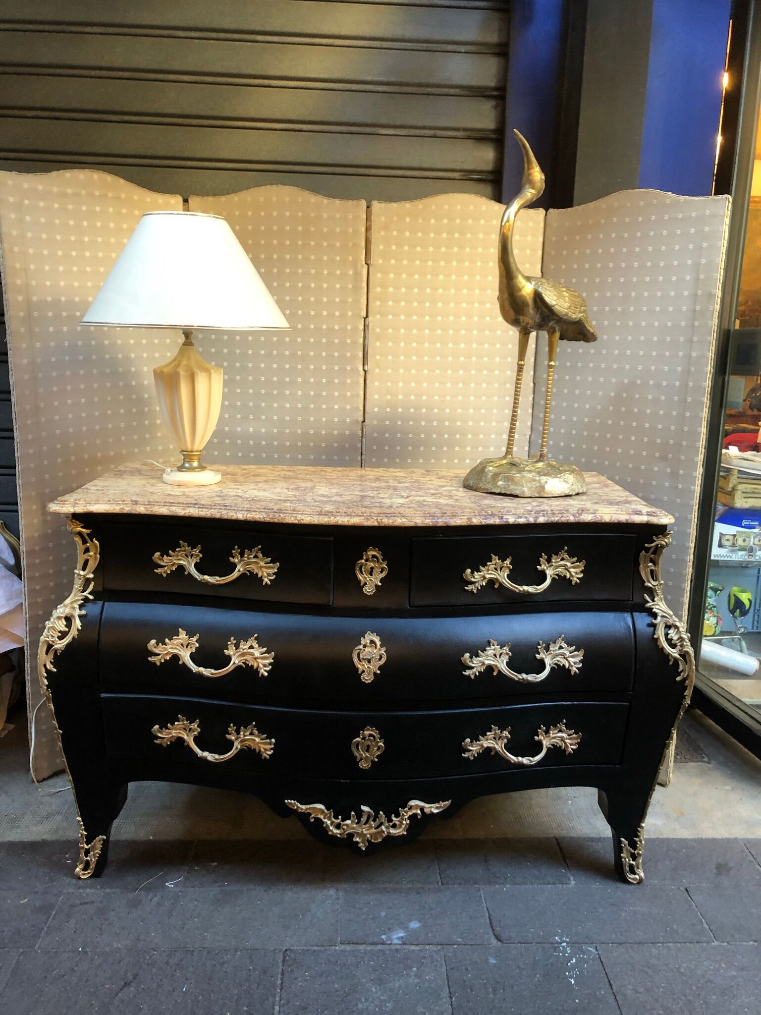 Chest of drawers "tomb" patinated black regency style