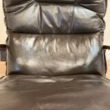 Pair of "Scandinavian design" leather armchairs, 1950s "Ingmar Relling" style.