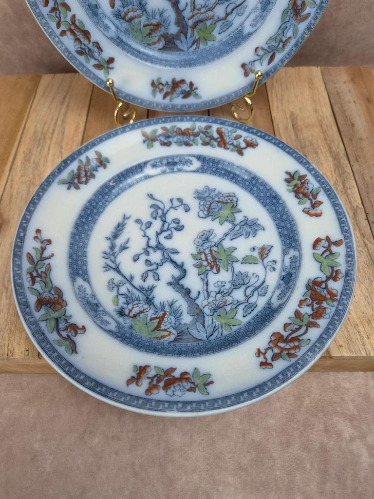 Set of 2 flat/semi-deep vintage plates Copeland England – Japonese-style decoration