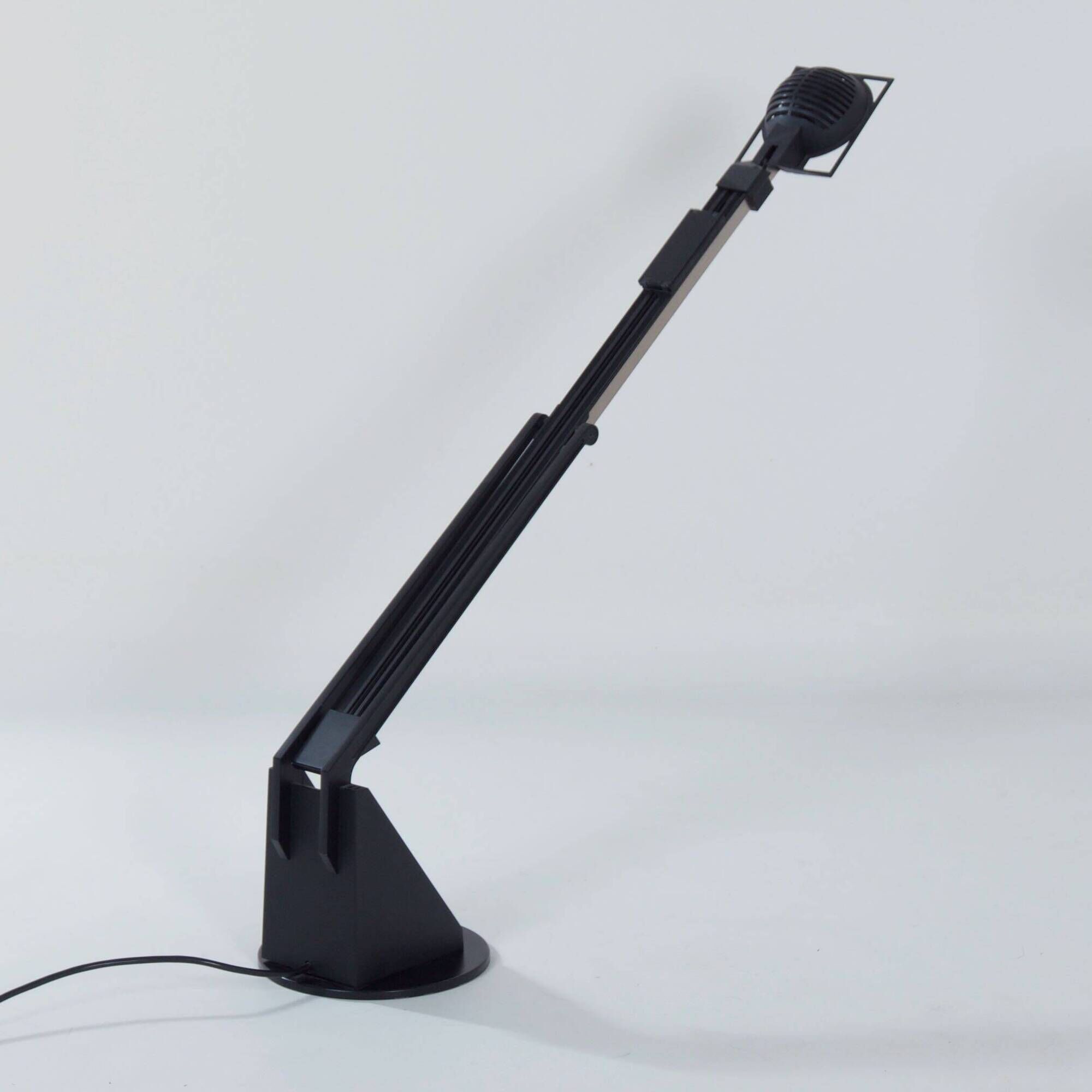 Italian Desk Lamp “Fila” by Chanan Gardi for Sirrah, 1980s