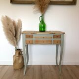 Vintage dressing table "romantic" style
