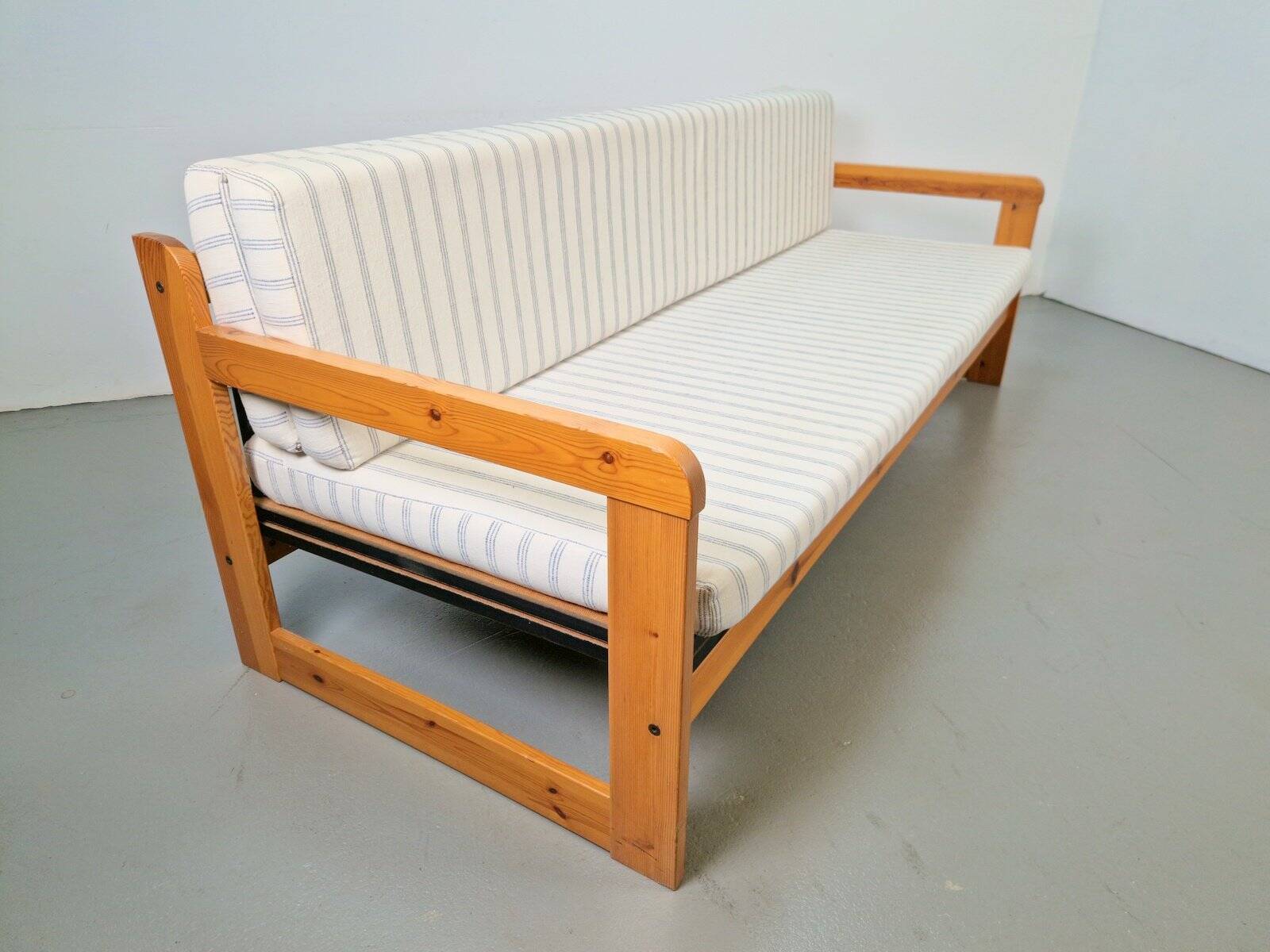 Daybed en pin scandinave moderne, années 1970