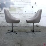 Beautiful swivel of the 50s/60s vintage Chair.