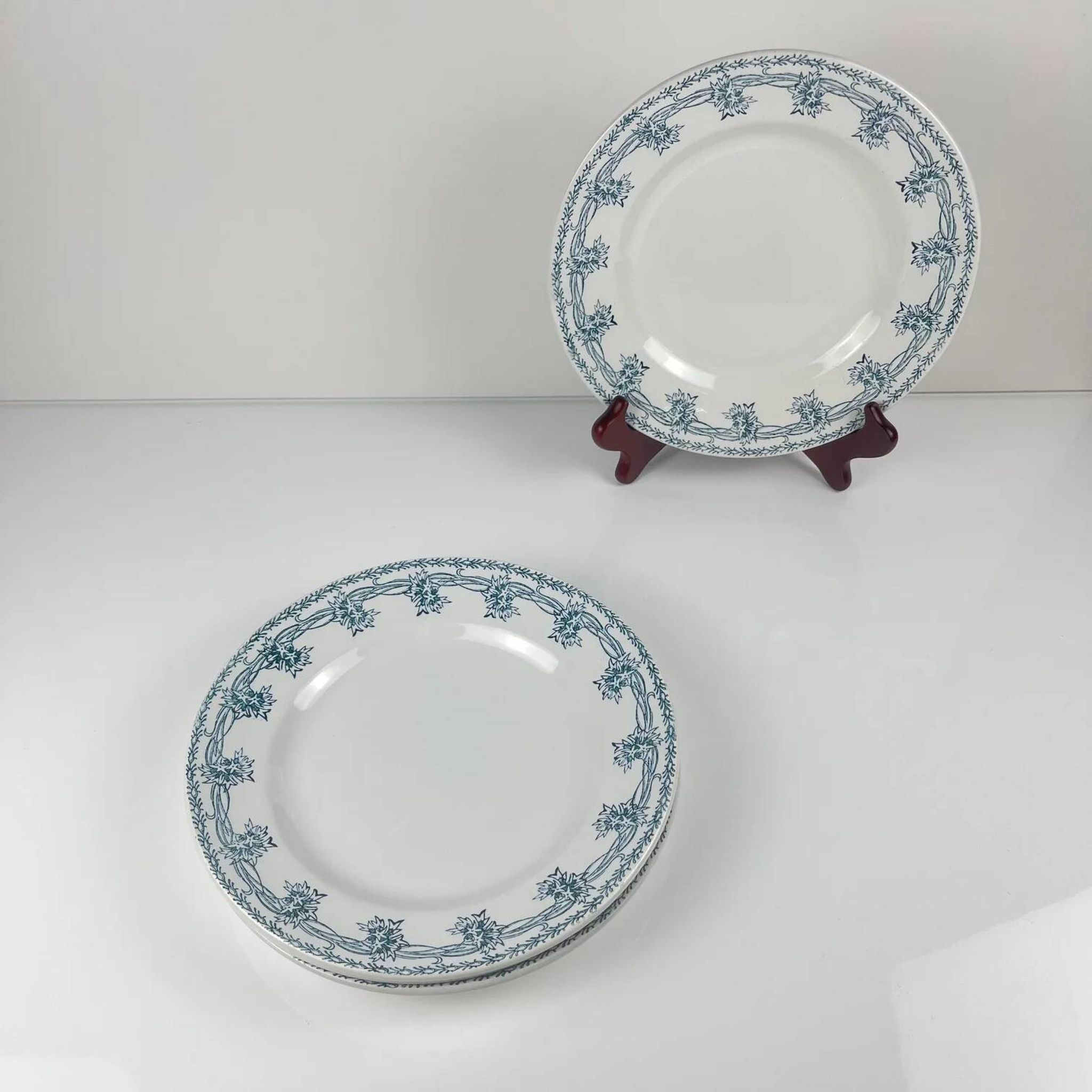Set de 4 assiettes plates St Amand, vers 1930