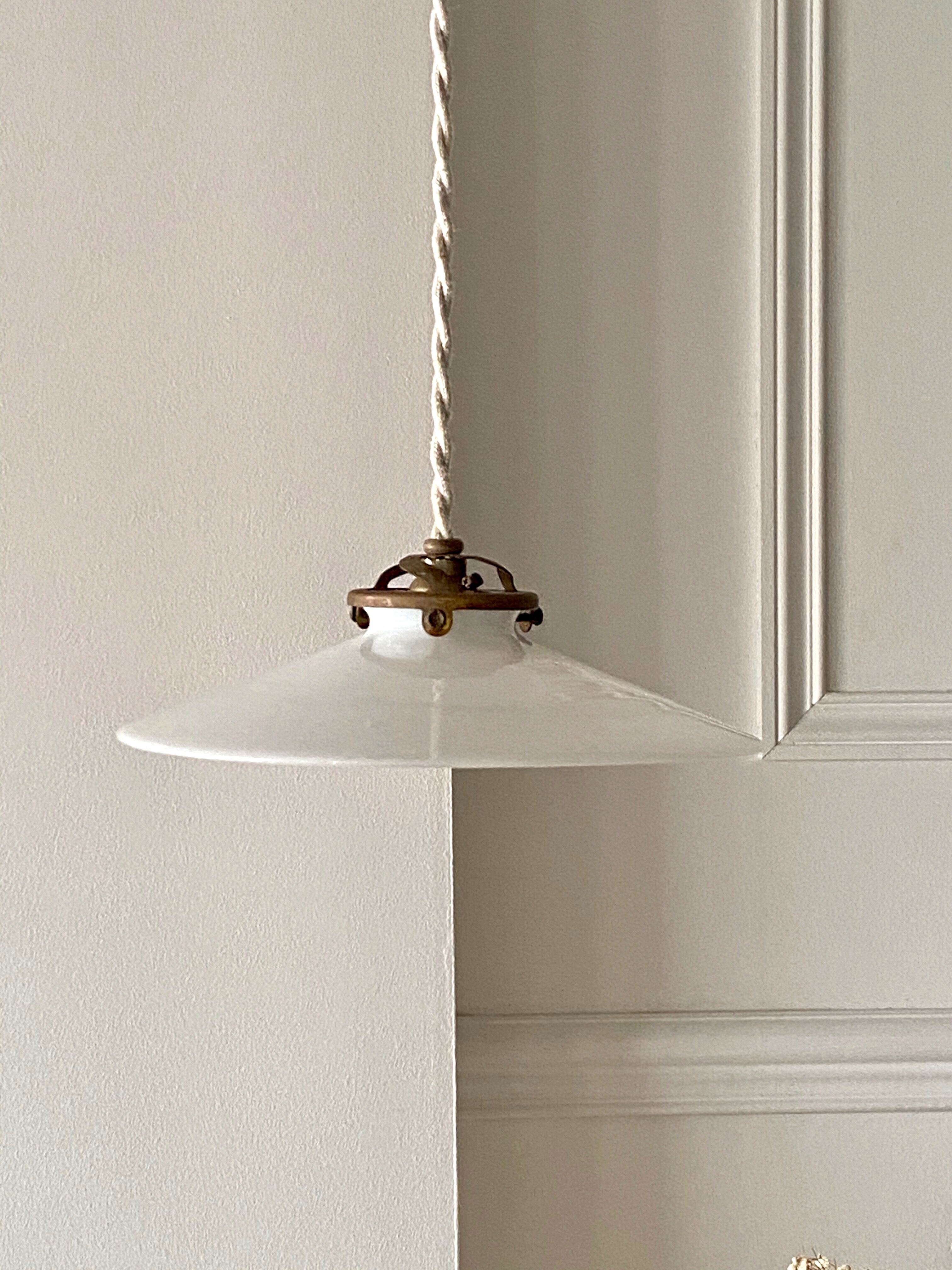 Opaline pendant light