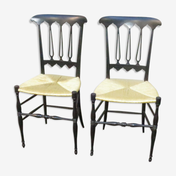 2 chaises en bois laqué vers 1950