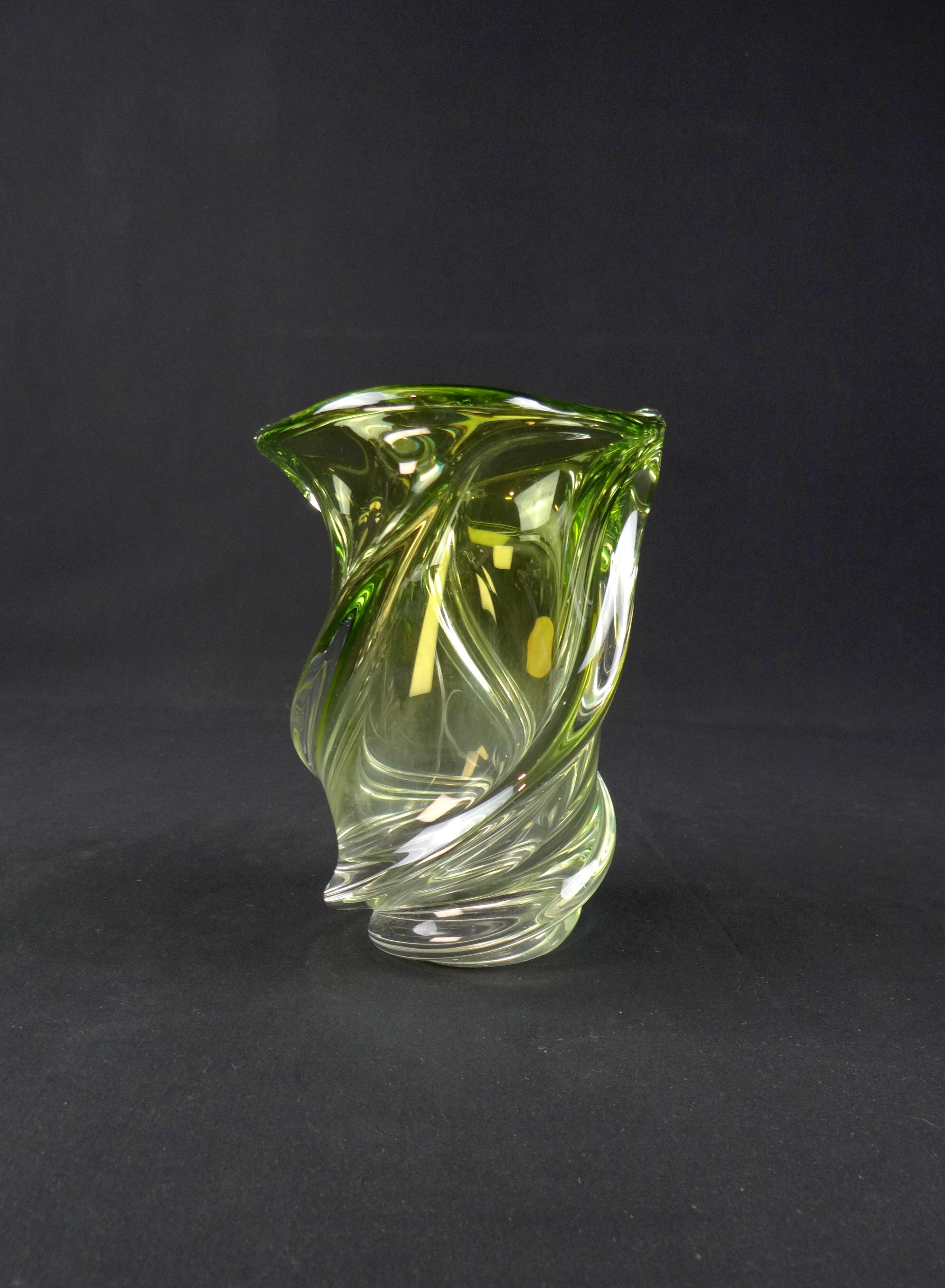 Val Saint Lambert crystal vase with a two-tone twisted shape, "Wave" model
