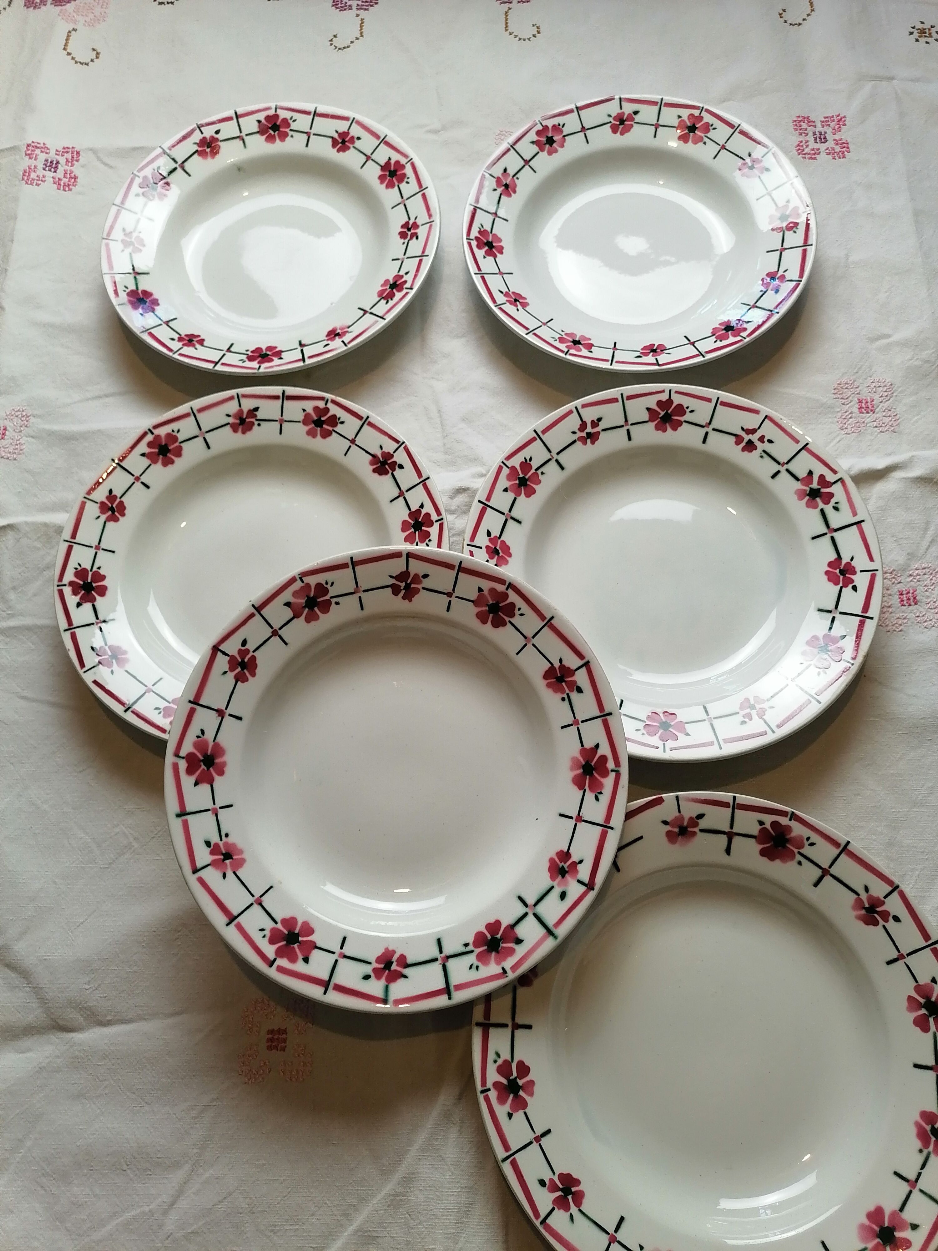 Old plates st Amand