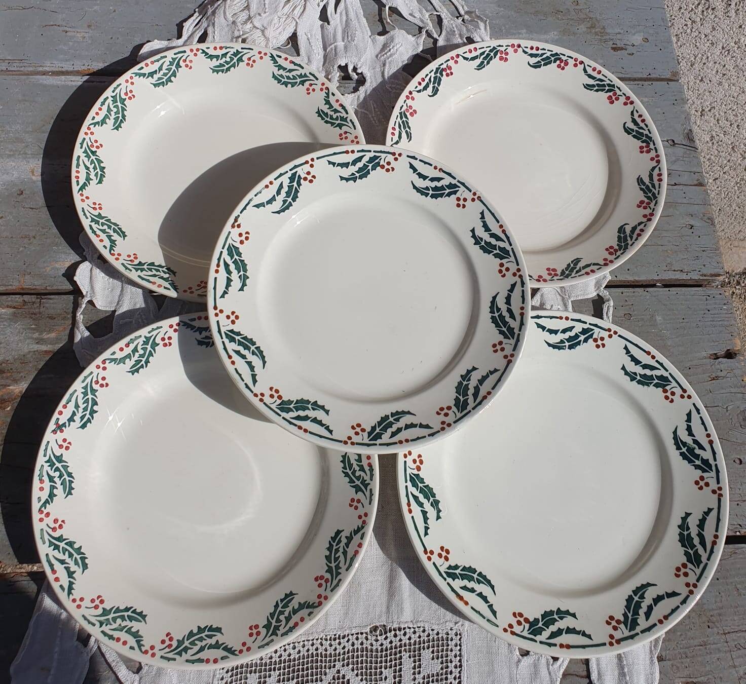 Lunéville holly plates