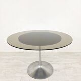 Round tulip table in smoked glass 1970