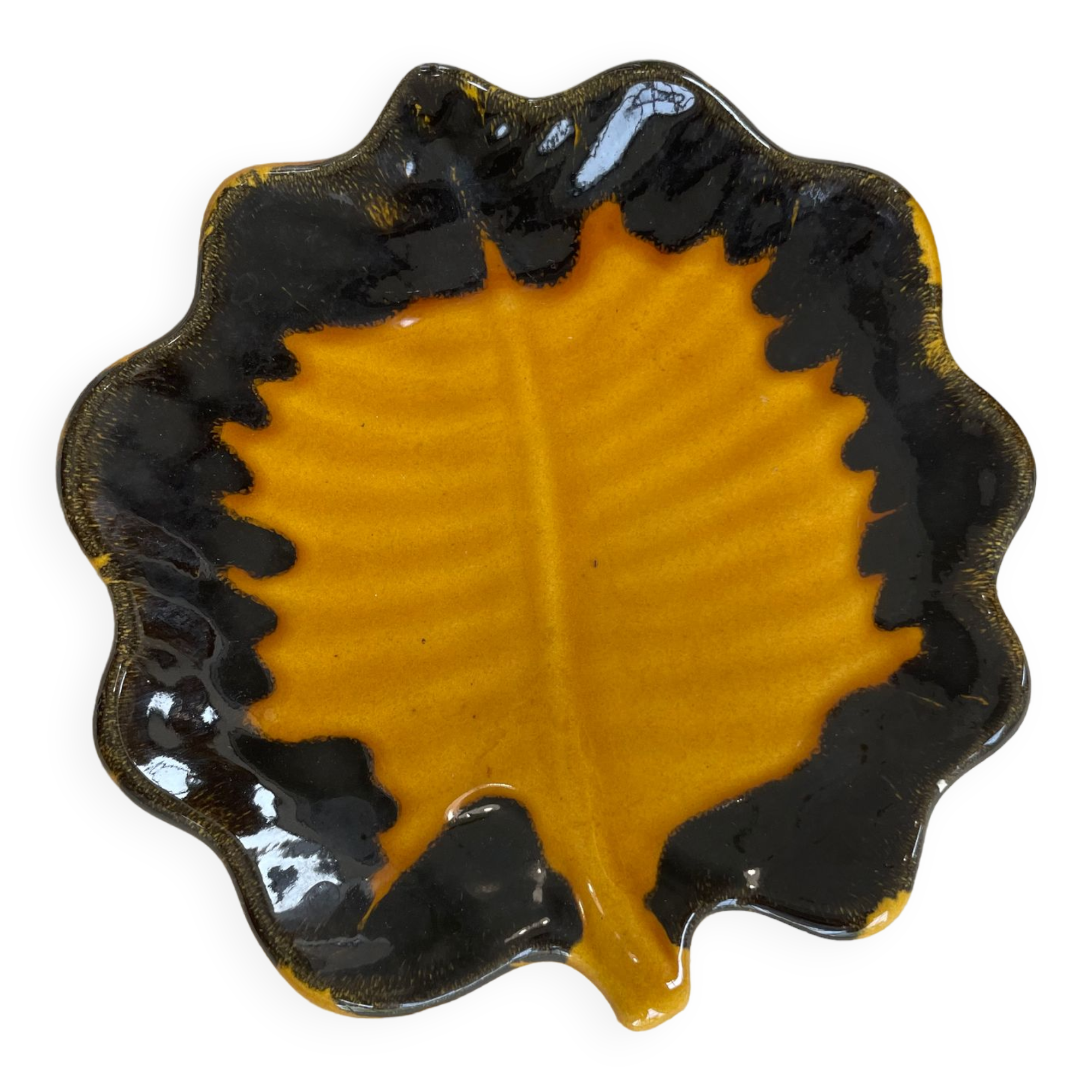 Yellow and black leaf dish