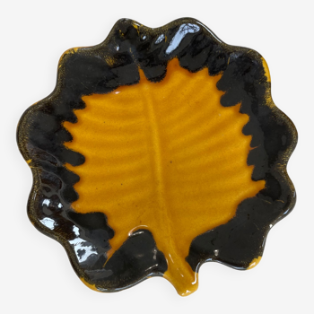 Yellow and black leaf dish