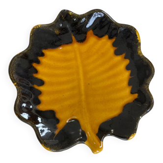Yellow and black leaf dish