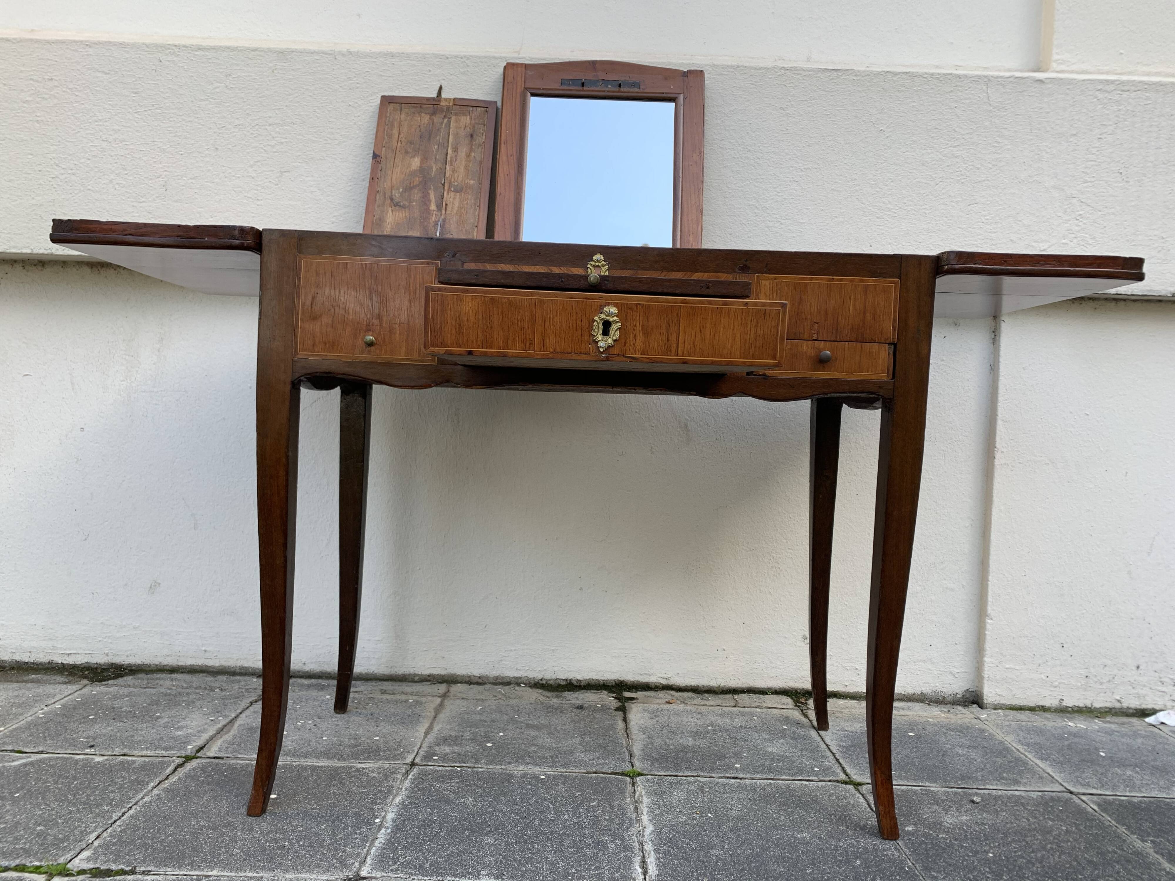 Hairdresser Louis XVI in marquetry and bronze