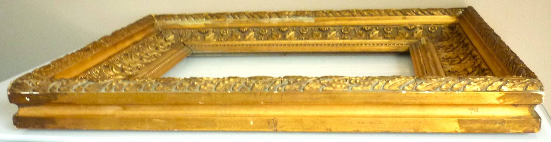 Antique gilded frame in wood and stucco, carved, original gilding