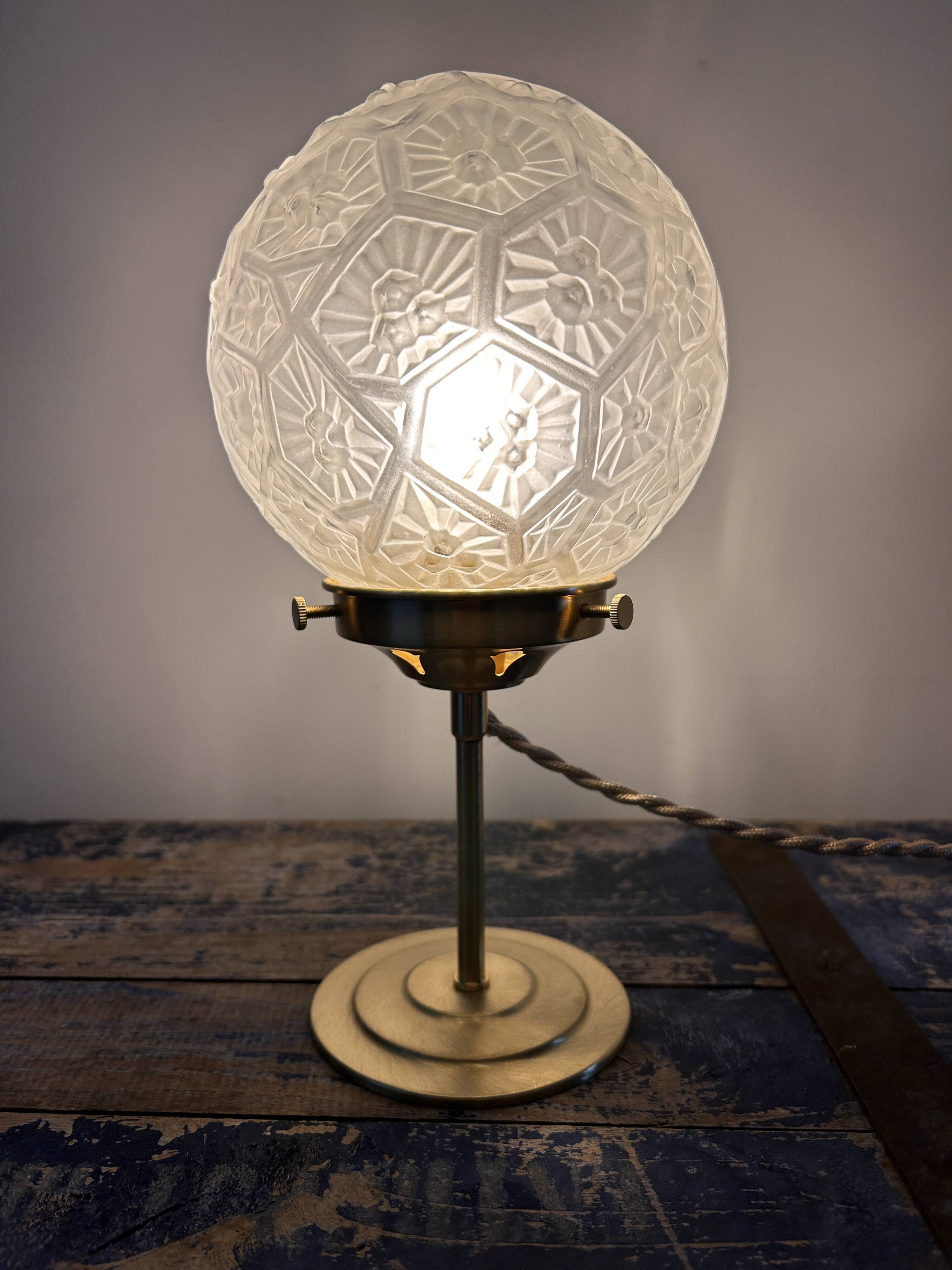 Art Deco globe table lamp