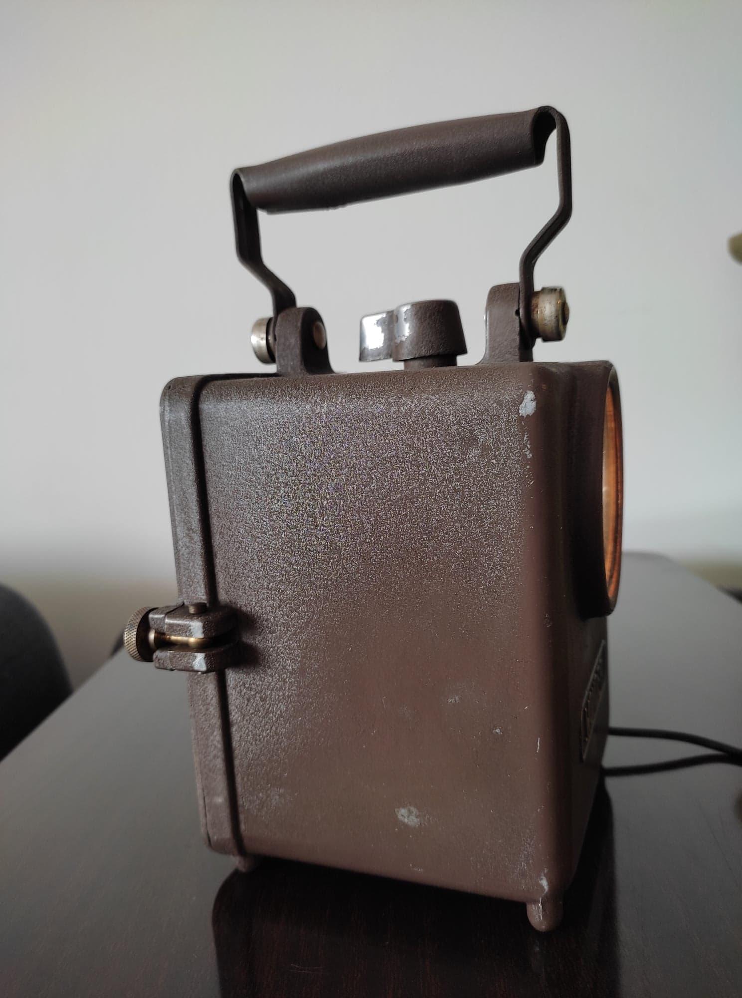 Wonder agral lamp in cast iron 1950/1970