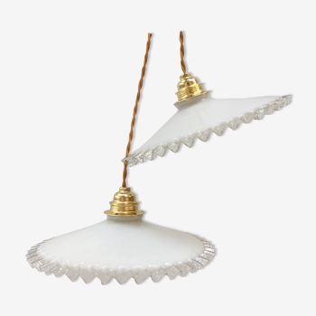 Pair of white opaline suspensions with serrated edges