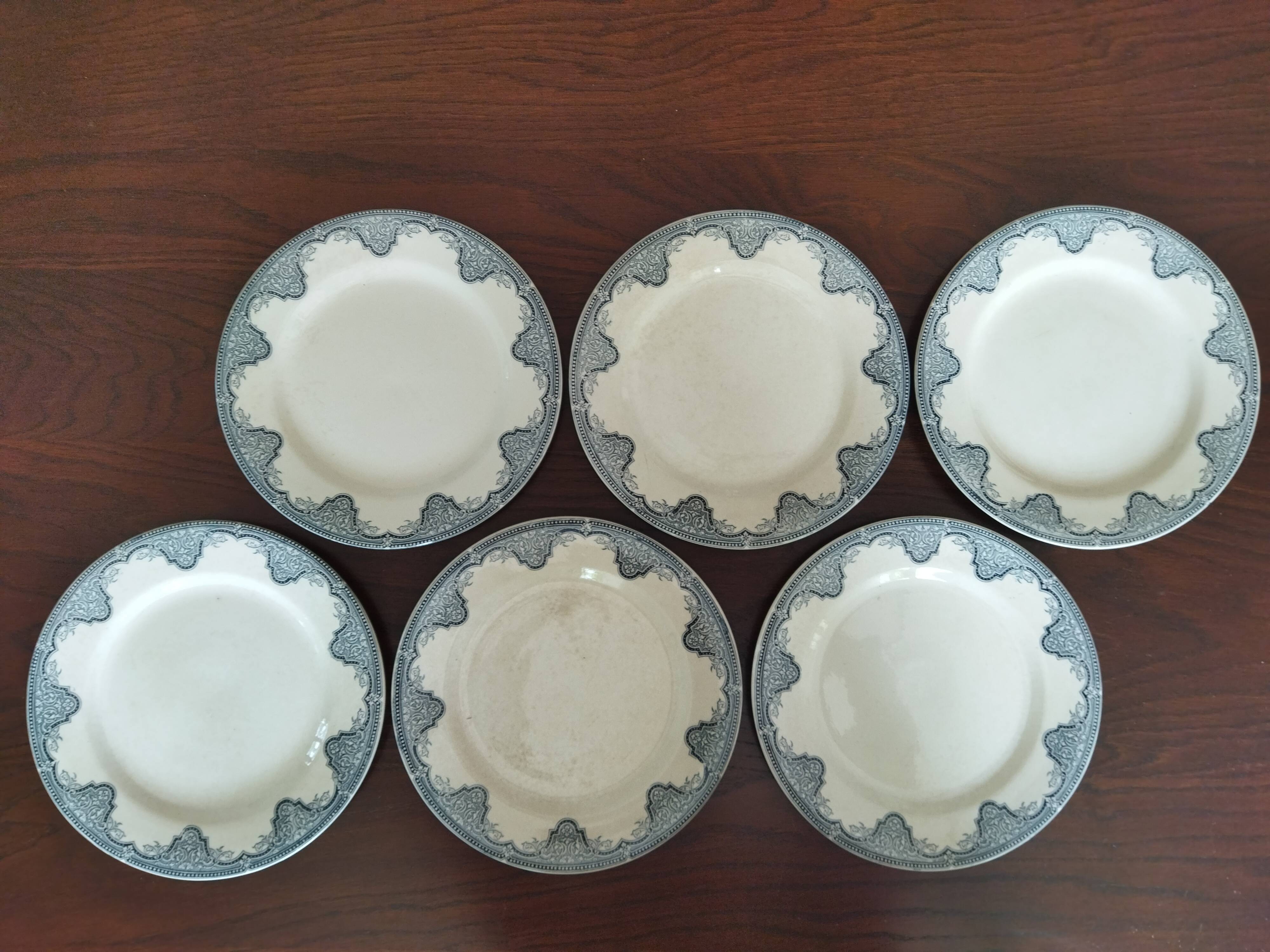 12 flat plates iron earth Salins, model Céline