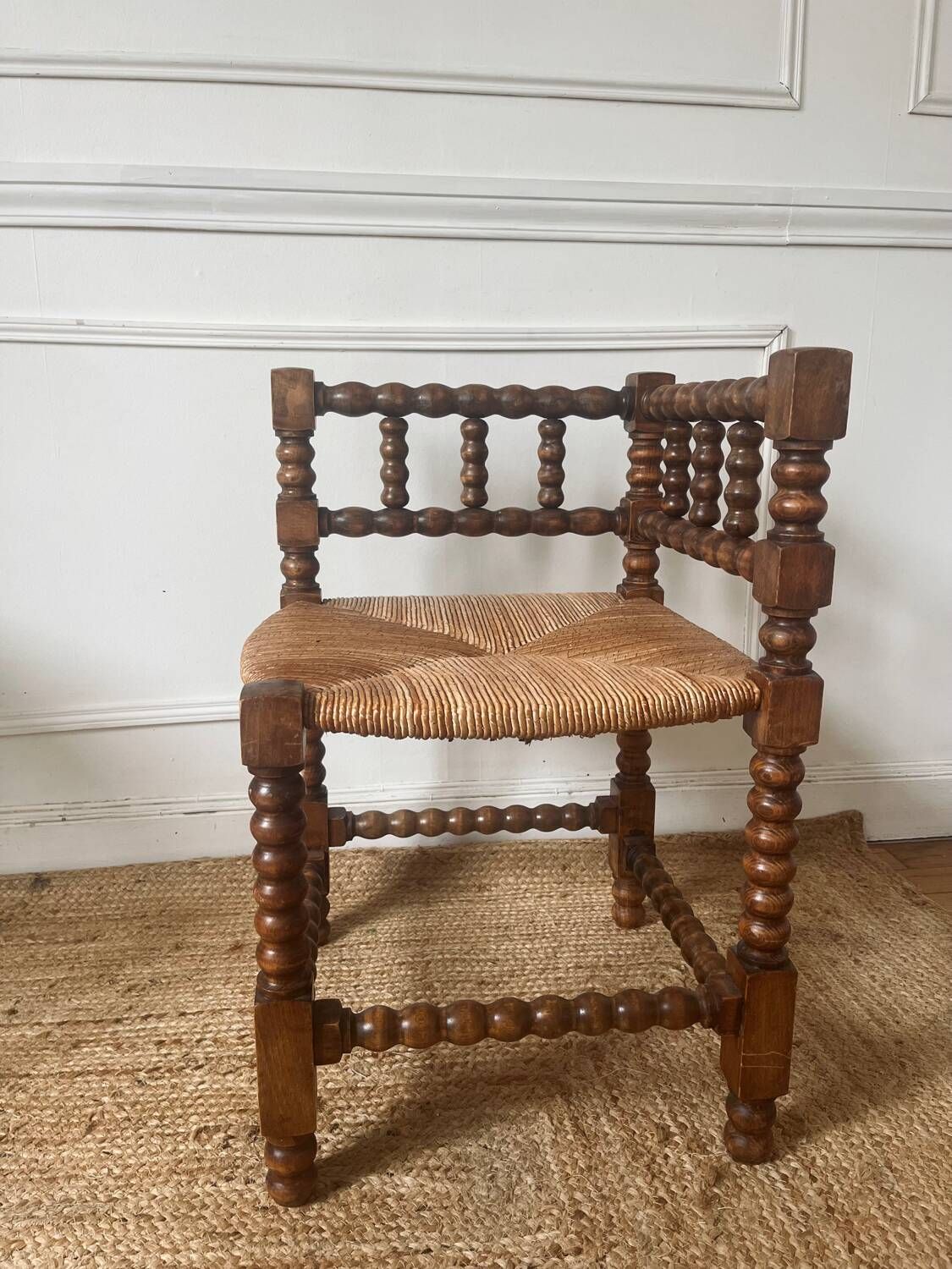 Chaise coin du feu bois et paille