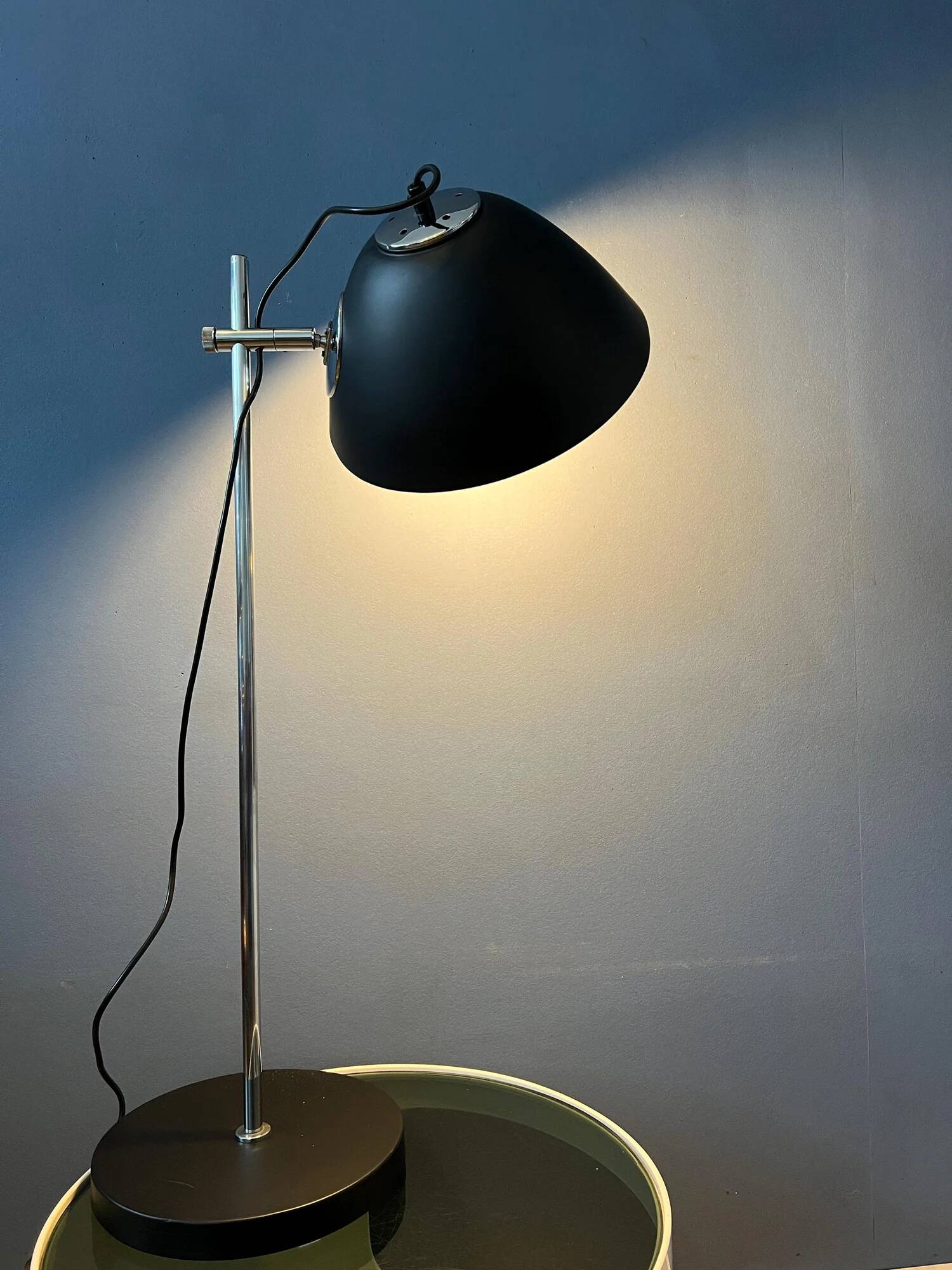Black mid-century Dijkstra flexible desk lamp