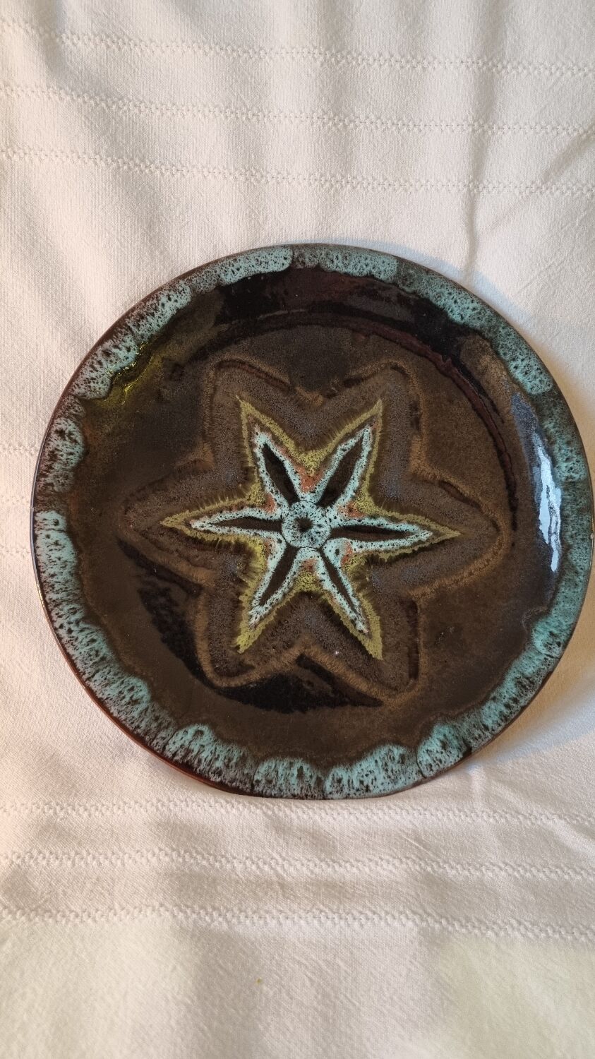 Decorative star plate ceramic Marius Giuge Vallauris