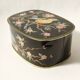 Boîte métallique vintage noire avec décor oiseaux
