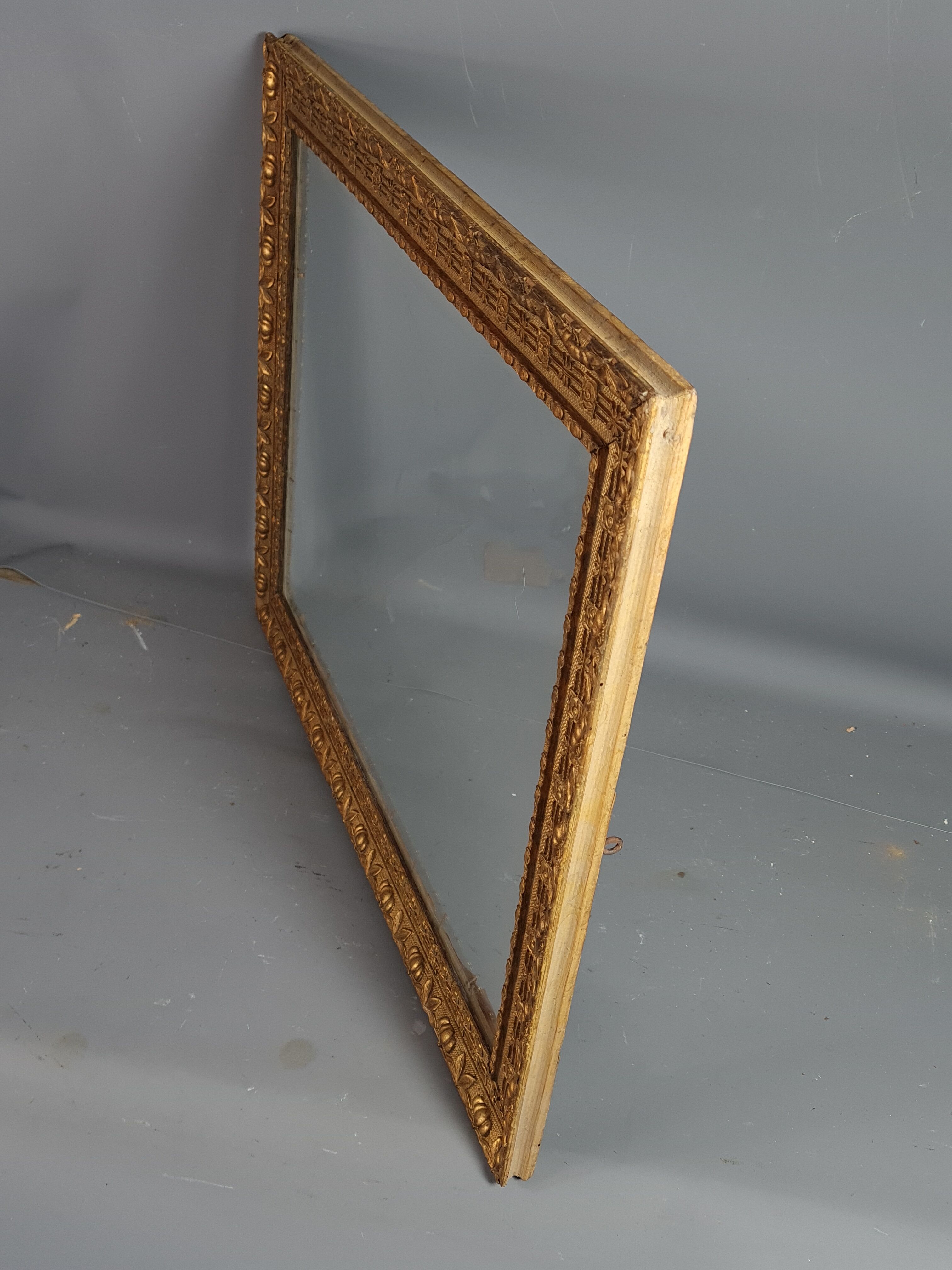 Old frame gilded stucco wood 56x46.5 cm, foliage 50.4x38.4 cm + old glass SB