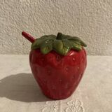 Strawberry-shaped jam slip