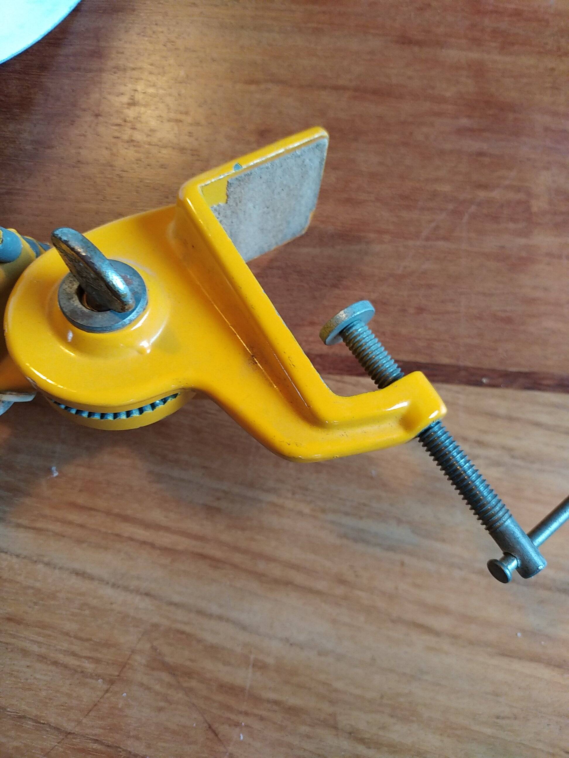 Luxo articulated lamp. Jacobsen.