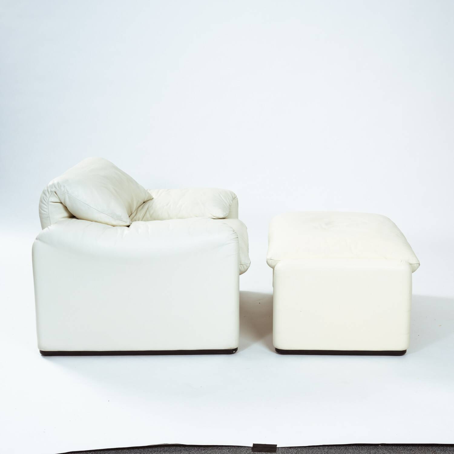 Chaise Maralunga de Vico Magistretti en cuir blanc