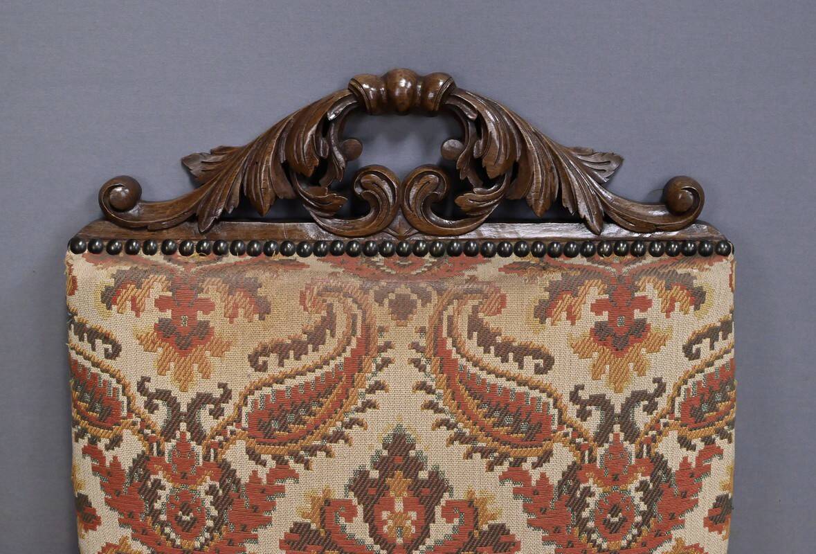 Ornamental armchair in oak, Louis XIII style – Early 20th century