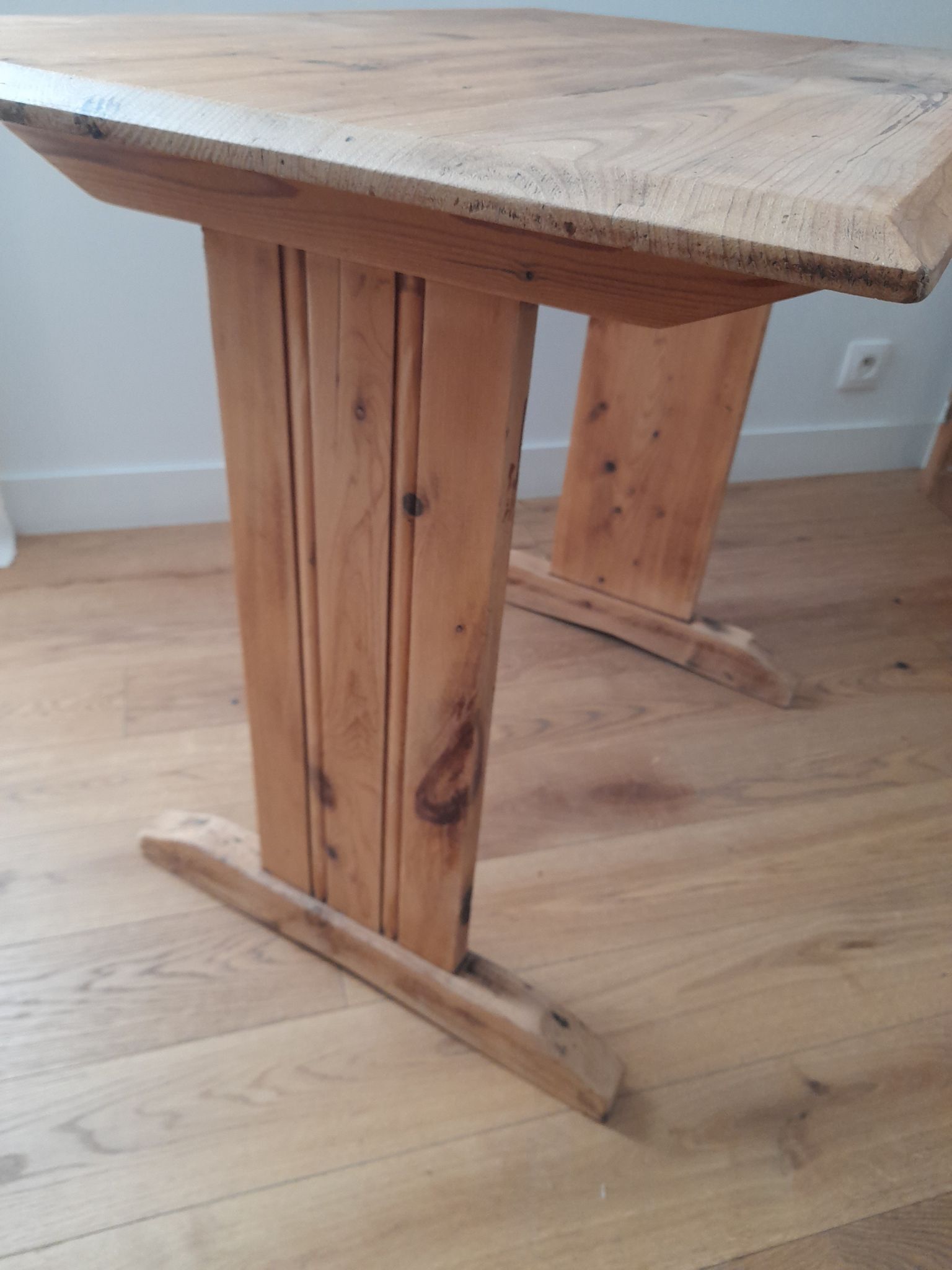 Table bistrot