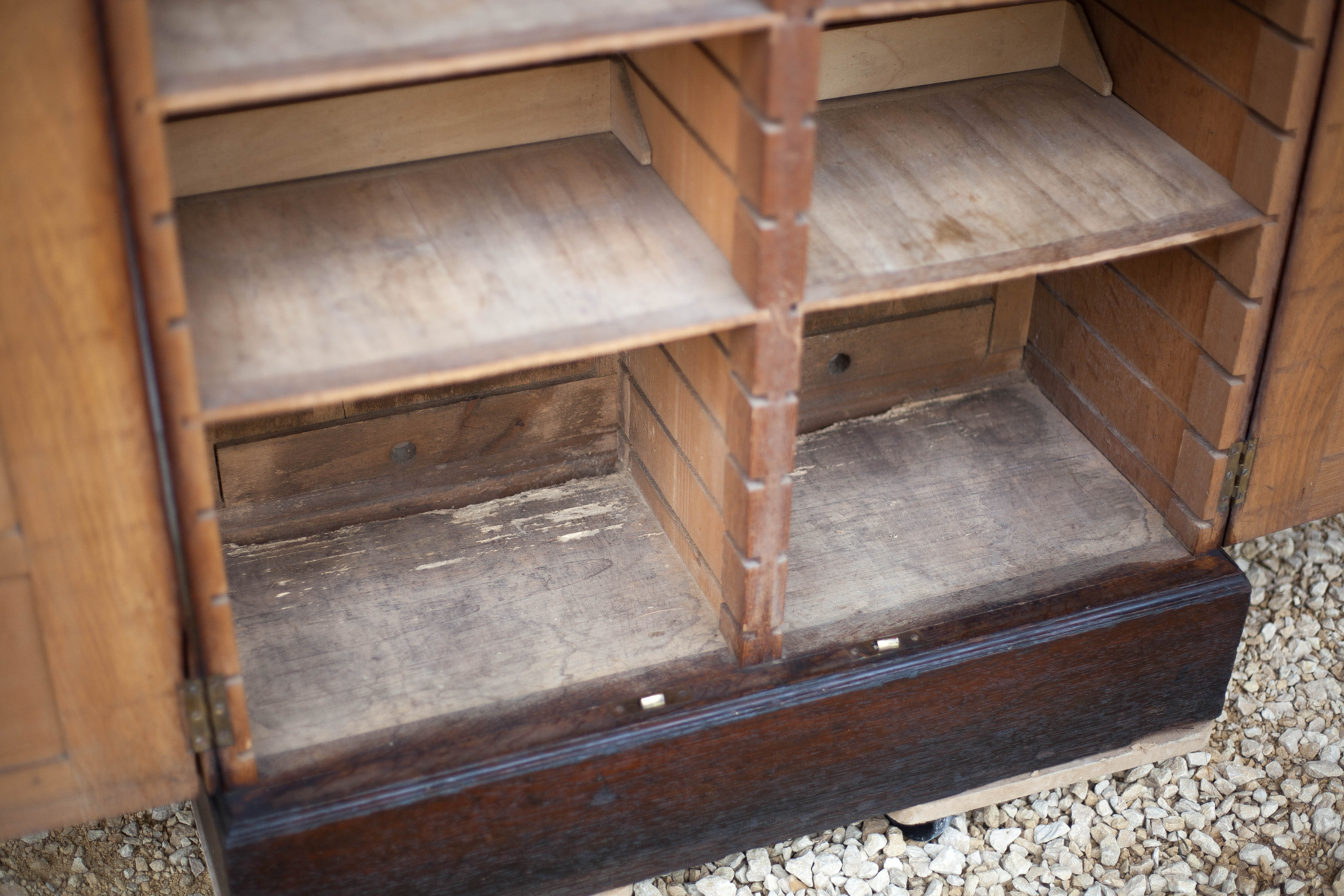 Parisian notary cabinet