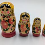 4 poupées russes gigognes en bois