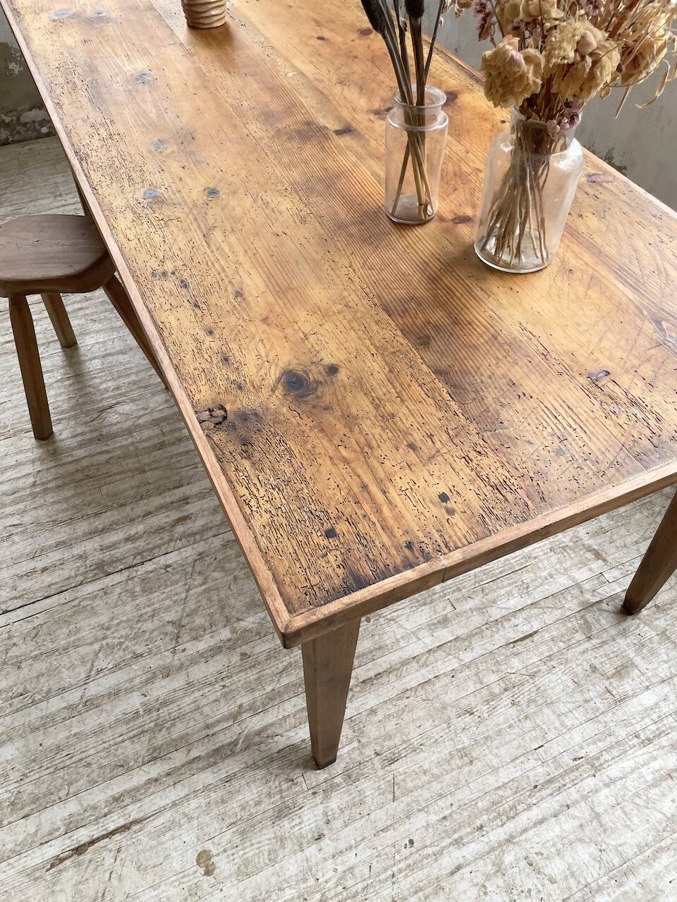 Farmhouse table with spindle legs 2m