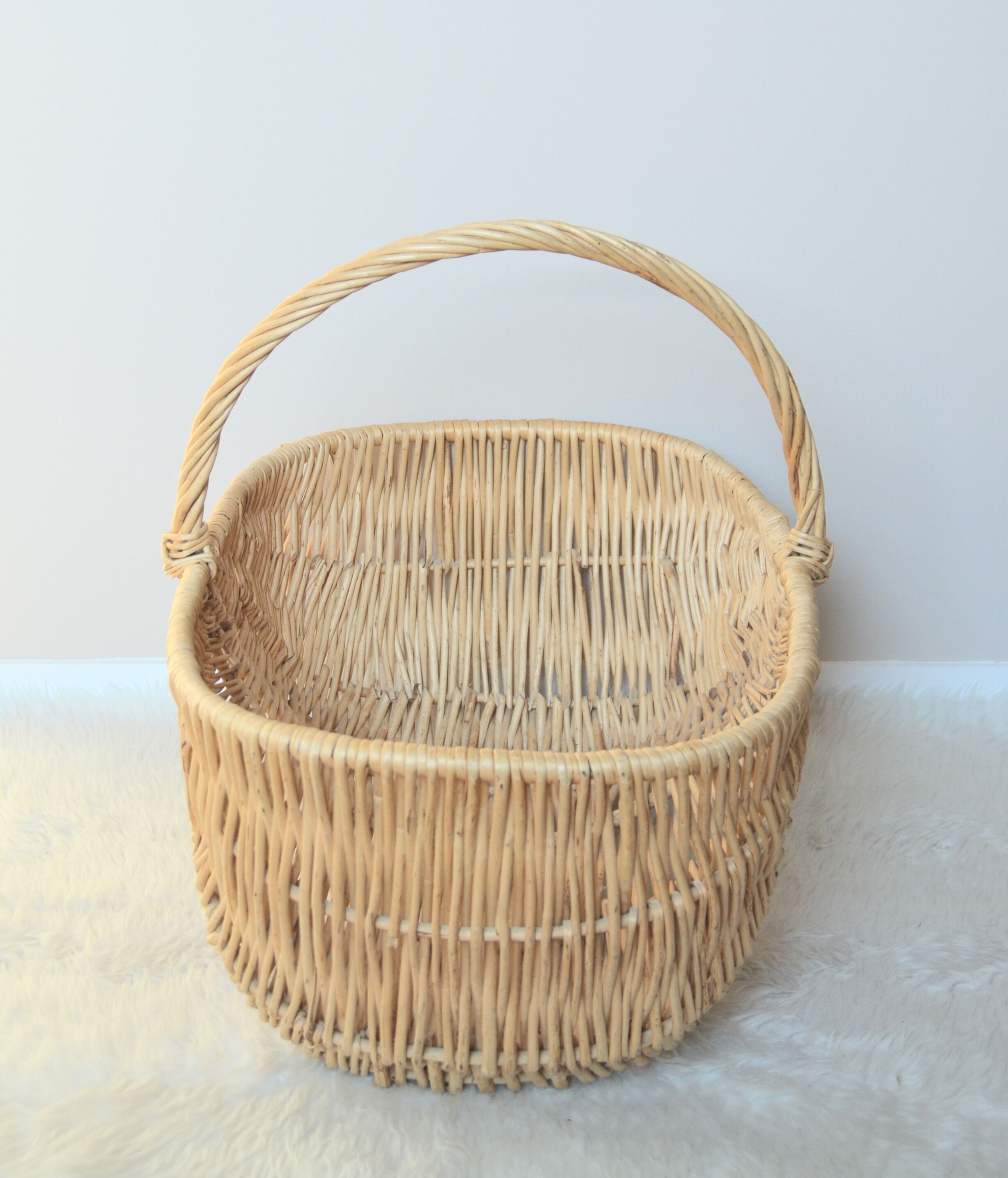 Market rattan wicker basket