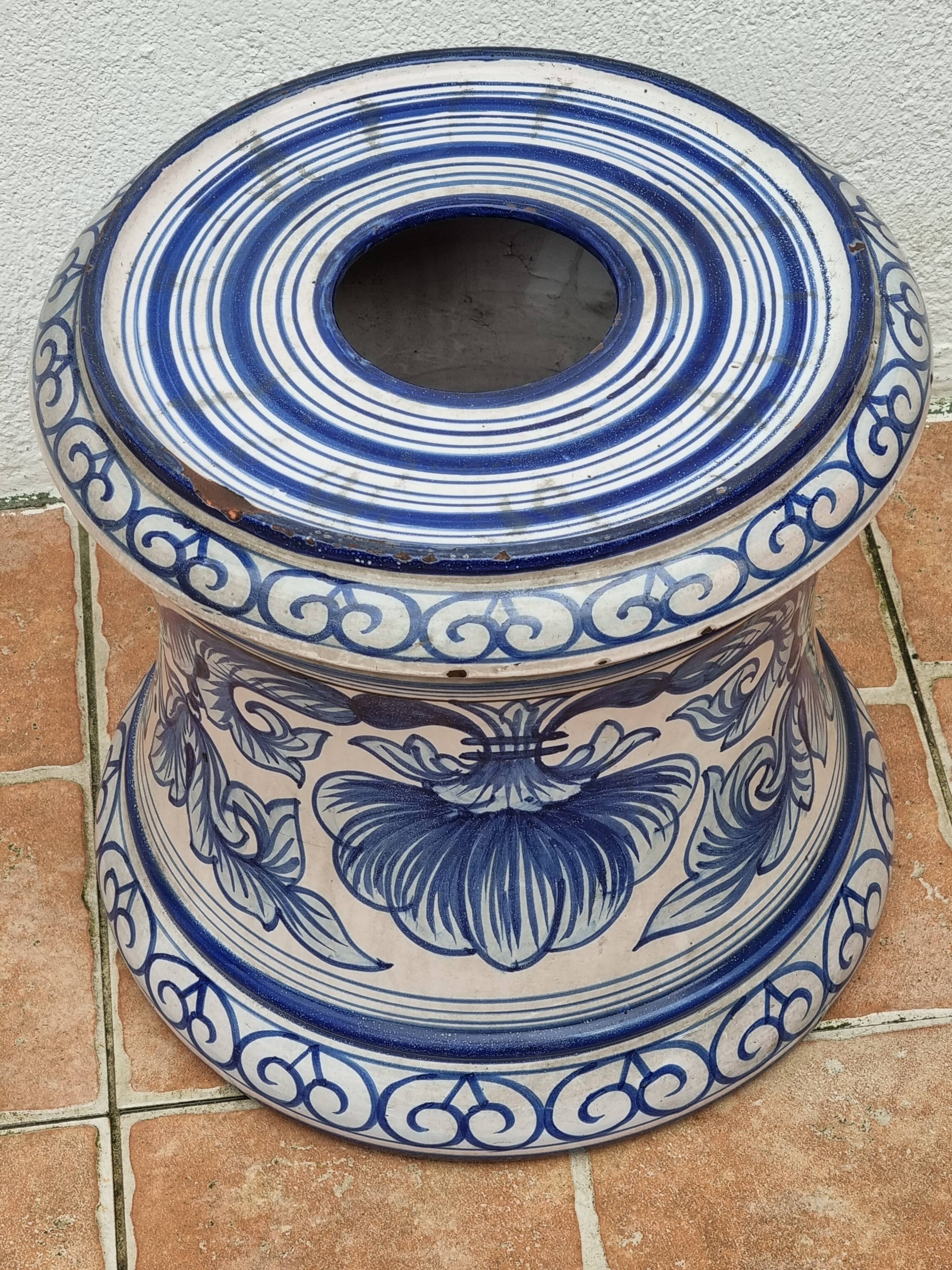 Nevers earthenware pedestal, Montagnon, floral decoration, late 19th century, 31 cm