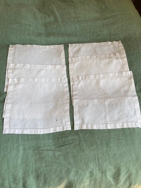 Lot de serviettes en lin brodées