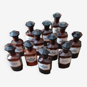 Apothecary bottle